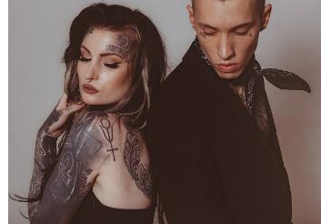 Tattoos schädigen Streamerin und Community.