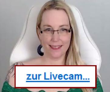 Das deutsche Camgirl Sallysecret kommuniziert gern mit seiner Community.