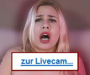 Die Deutsche ViviVanilli zeigt sich mit weit geöffneten Beinen.