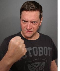 Der Hater ⚔️ führt die Streamerin zum Erfolg.